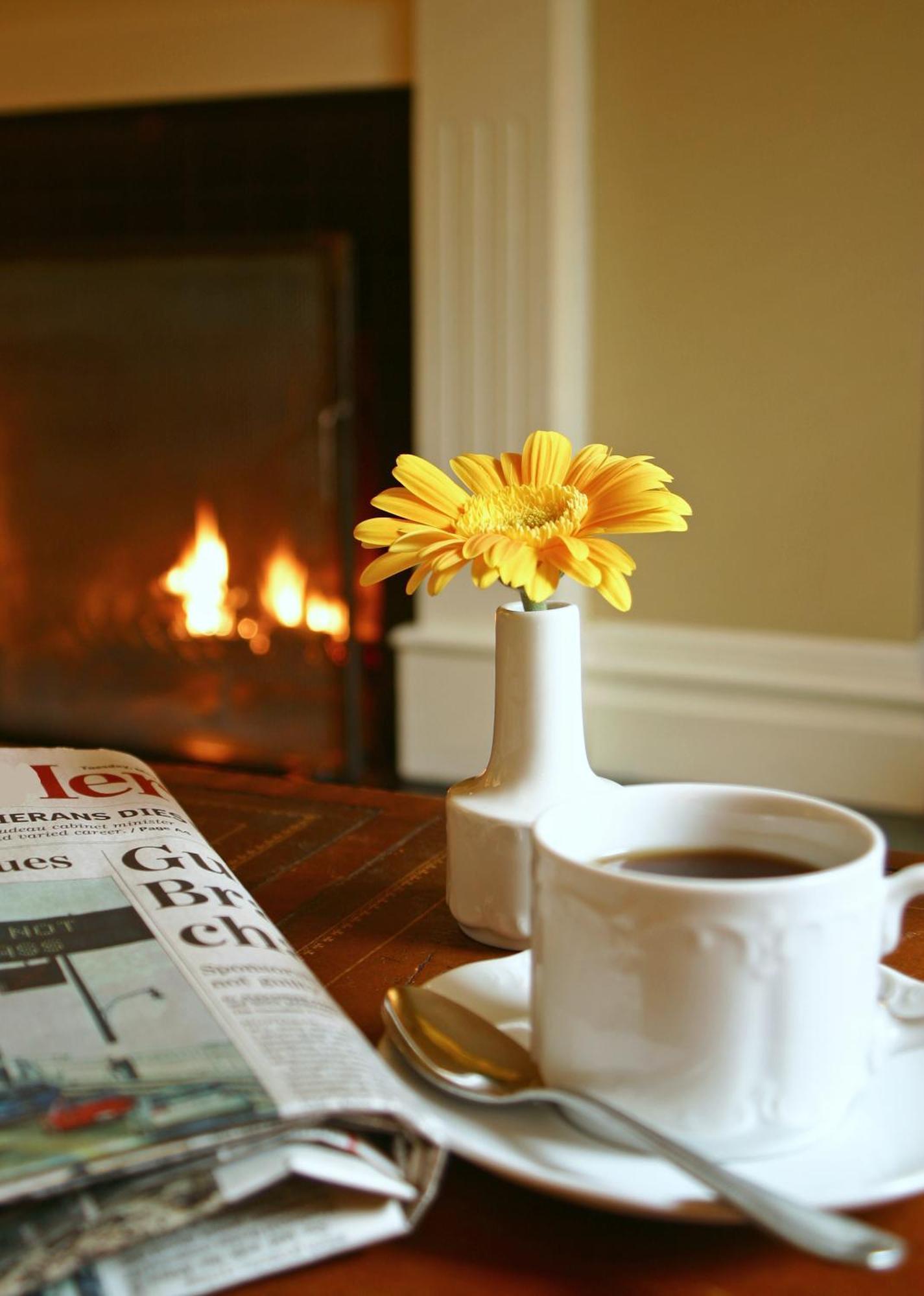 Queen Suite Fireplace