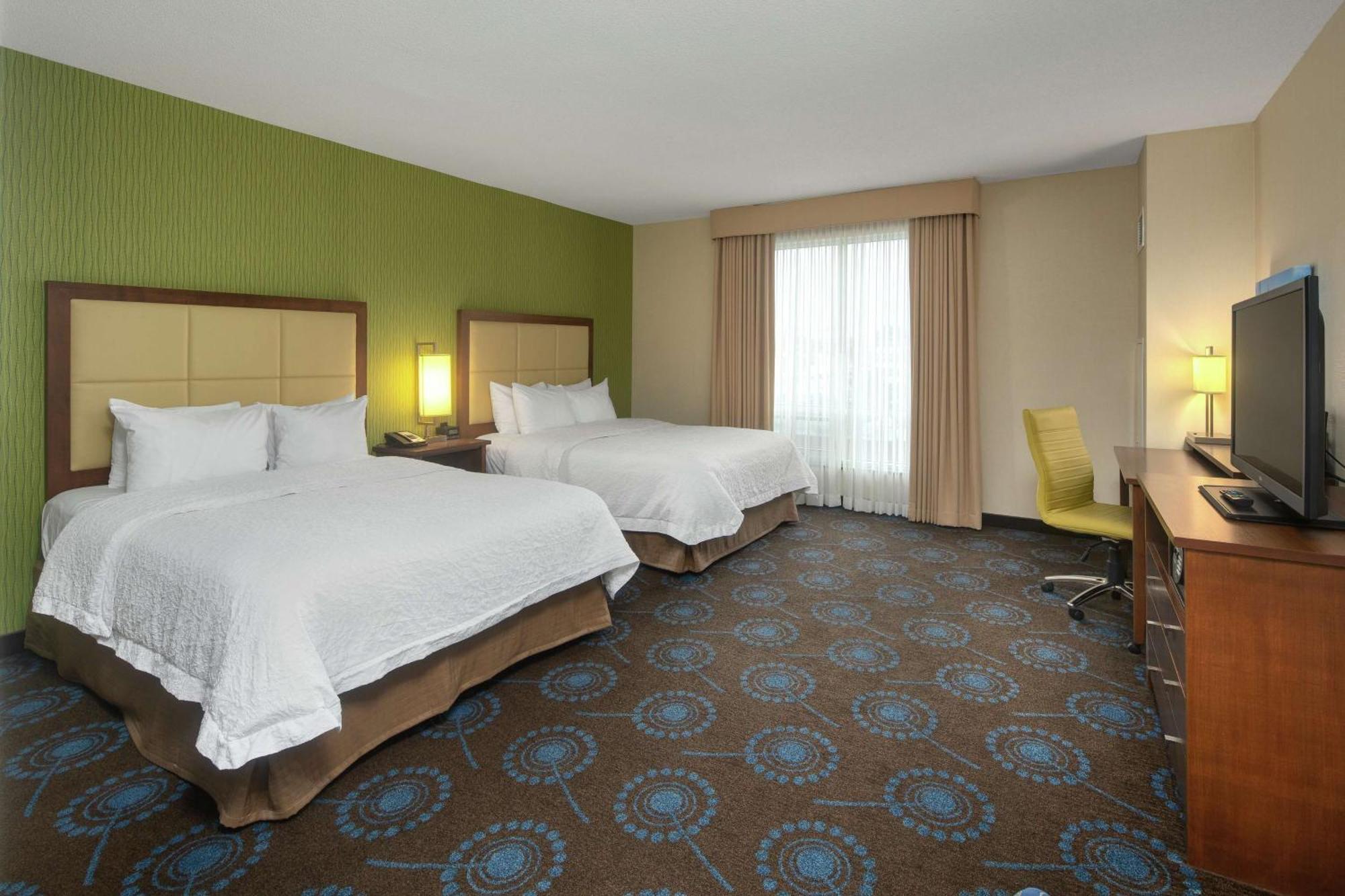 Queen Room with Two Queen Beds - Hearing Access/Non-Smoking,1551462538:JPEG