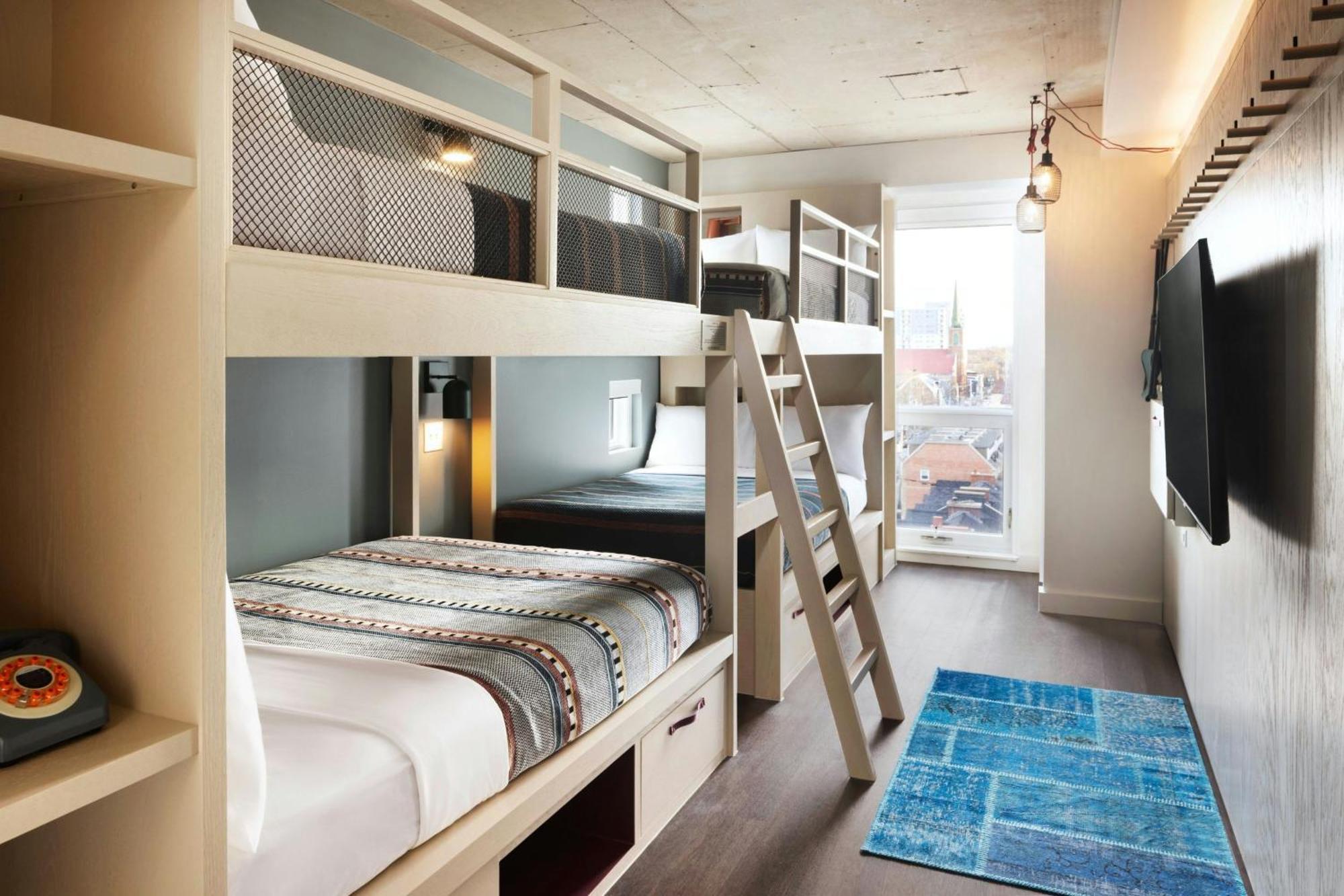 Room Two Sets of Bunk Beds