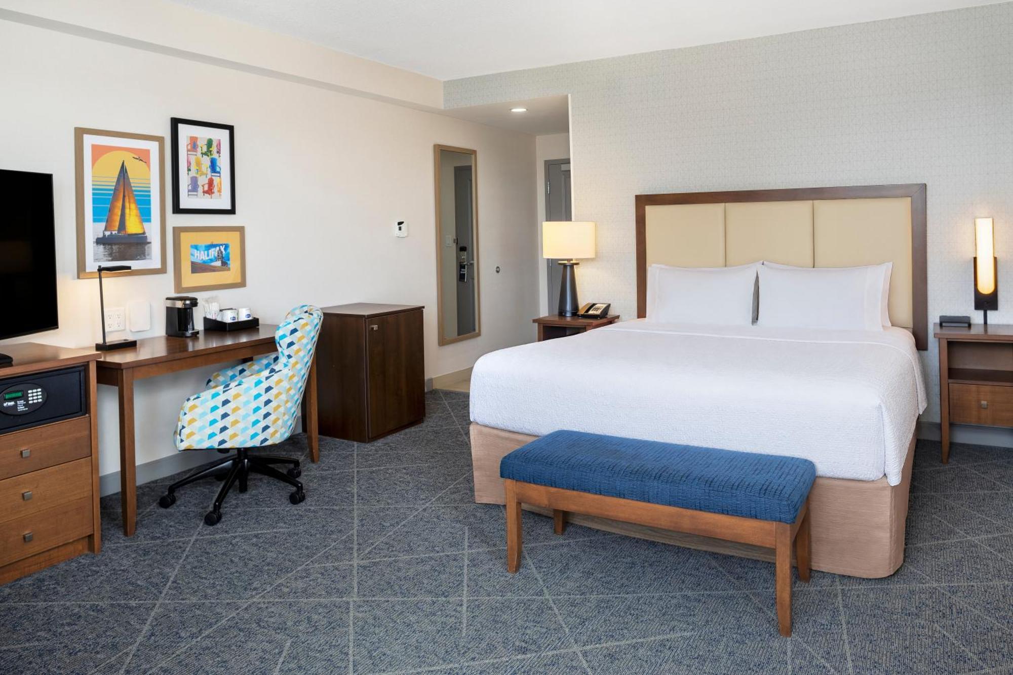 Corner King Room