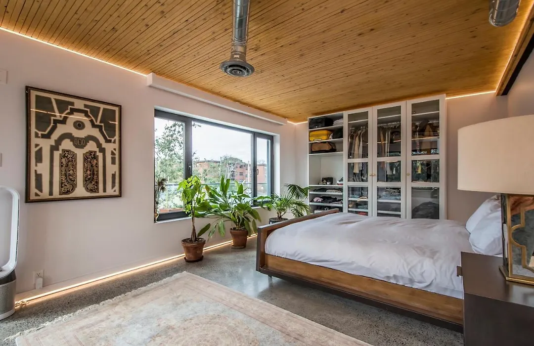 The Halifax Rooftop - Cozy Spa B&B-1