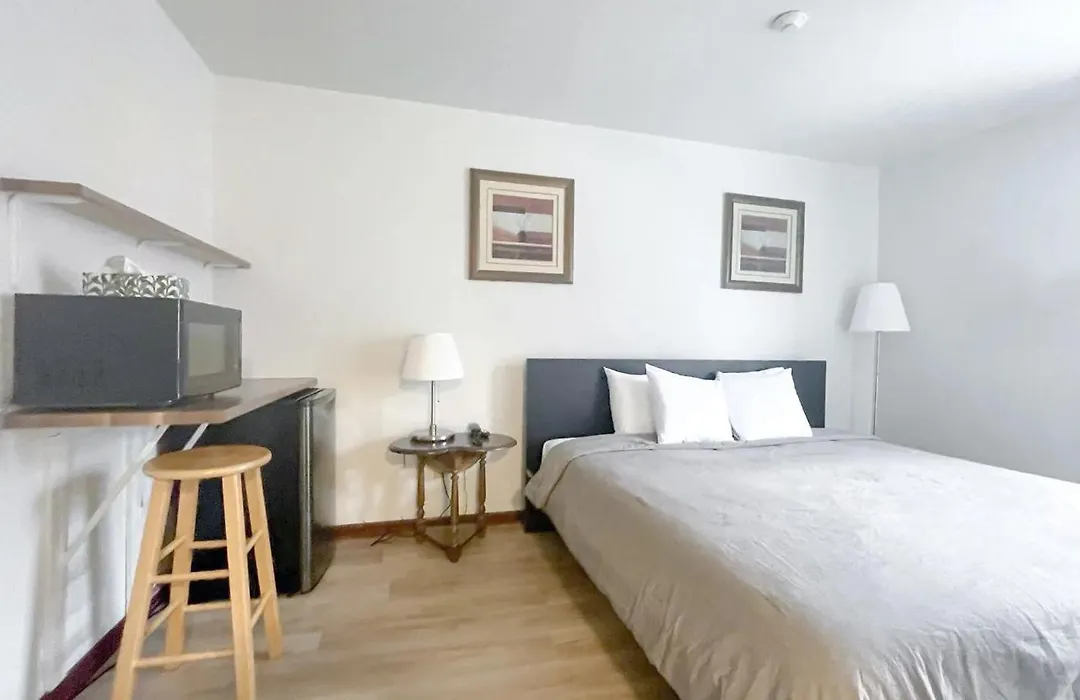 Commons Inn-1